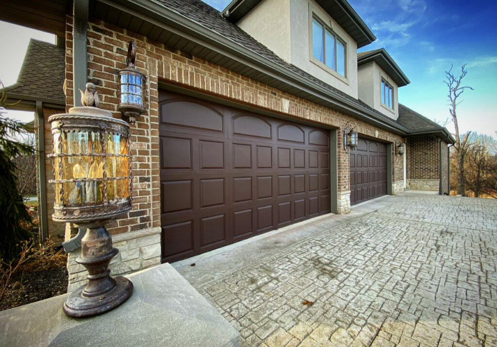 Brown Garage Door (1)